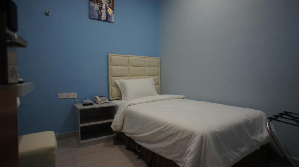 Hotel Zamburger Bukit Indah Johor Bahru Exteriör bild