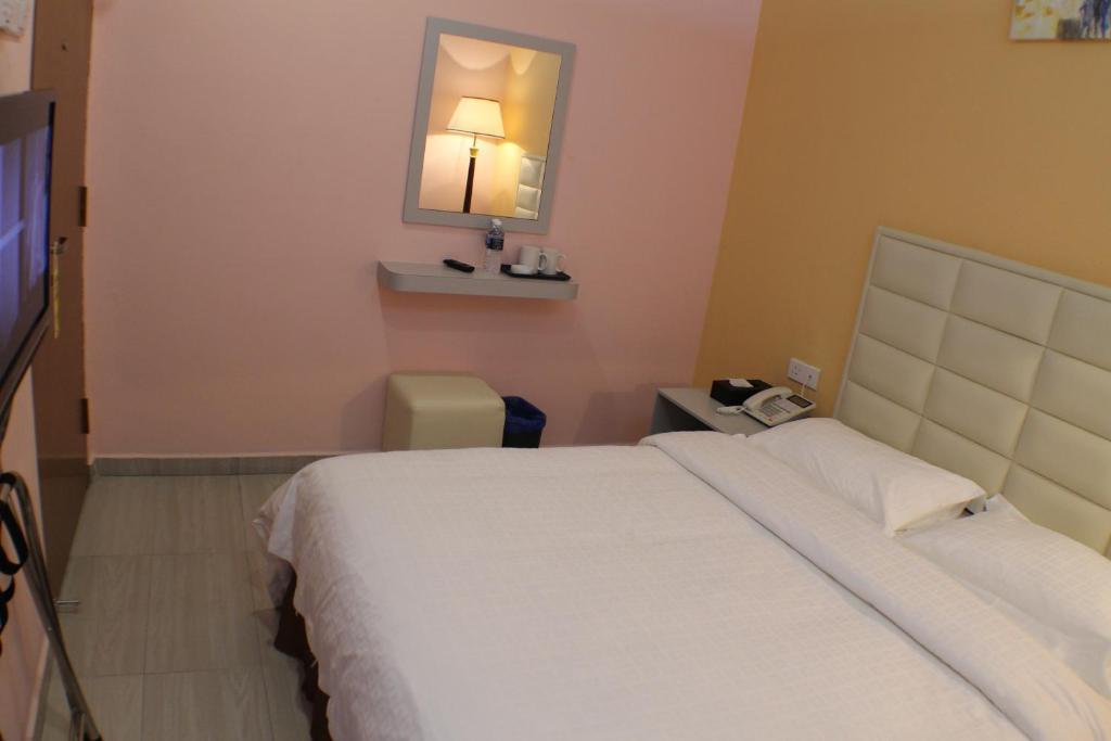 Hotel Zamburger Bukit Indah Johor Bahru Exteriör bild
